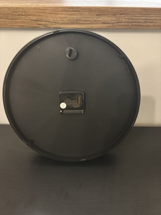 Zegar - minimalistyczny, czarny, drewniany