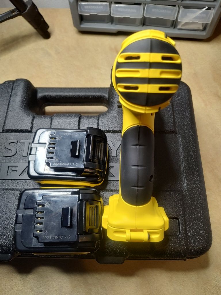 Wkrętarka STANLEY FMC011S2 27Nm 10,8V 1,5Ah x2