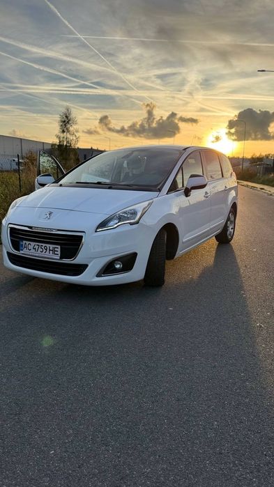 Peugeot 5008 1.6 e-HDi 2016, дуже добрий стан, без вкладень.