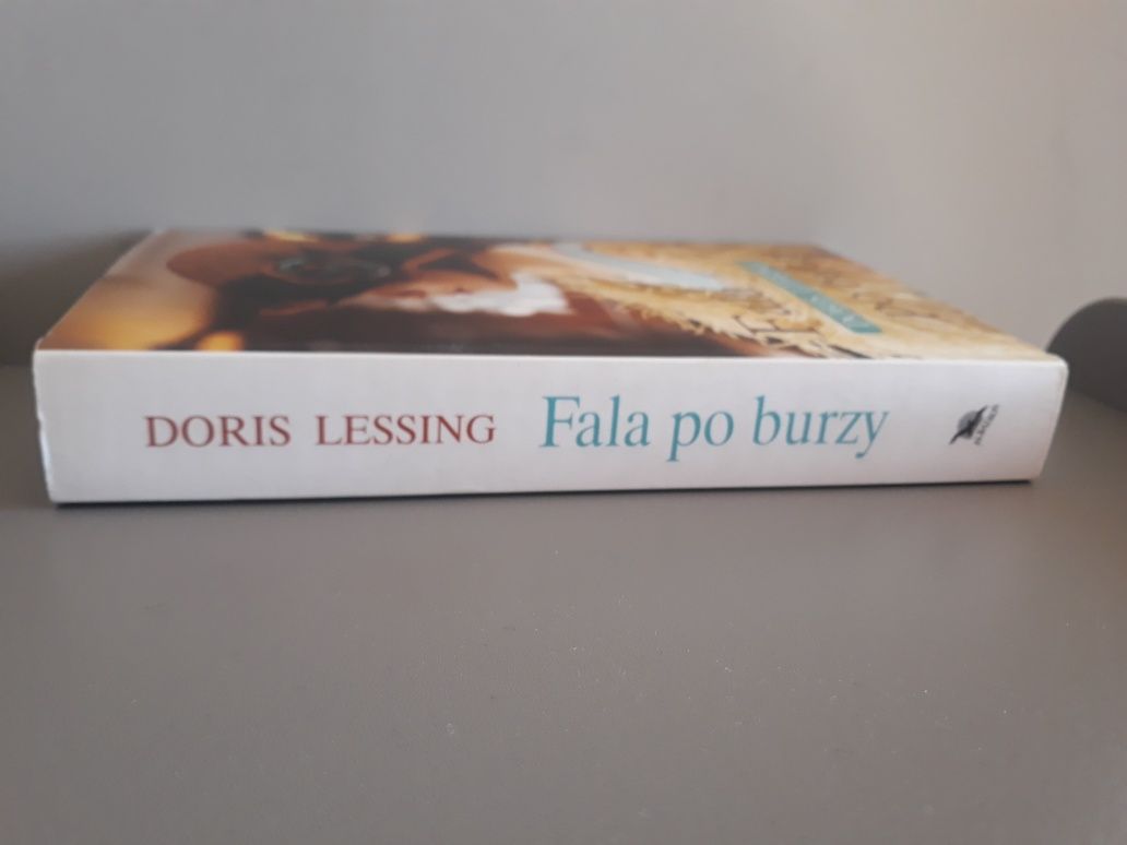 książka Fala po burzy Doris Lessing stan bdb