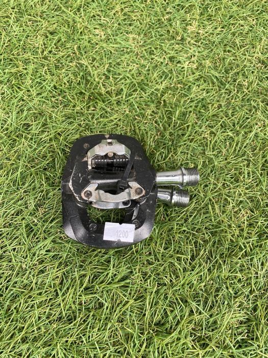 Велосипедні педалі GIANT