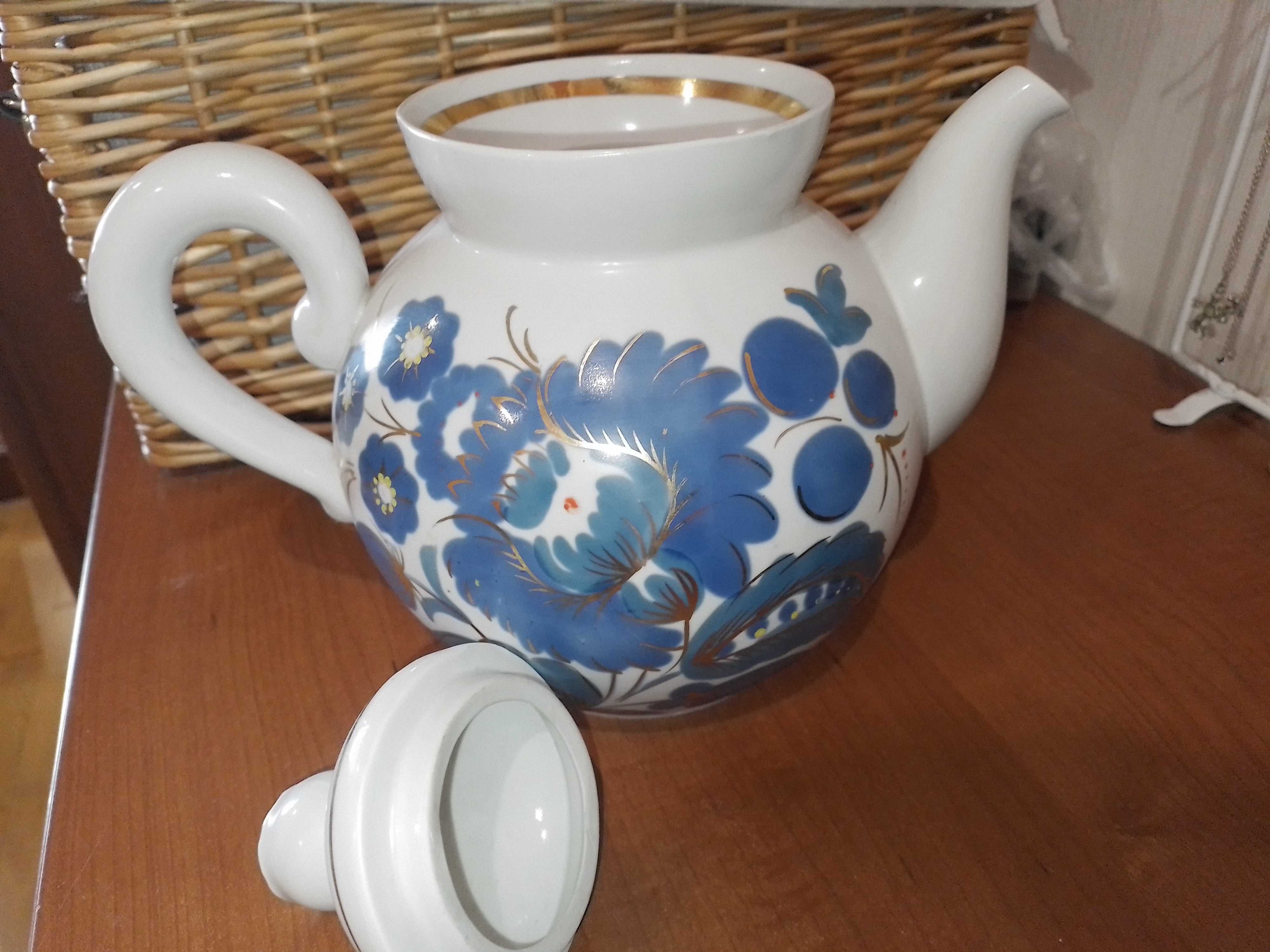 Чайник, Заврник, Городница, Расписной, Фаянс