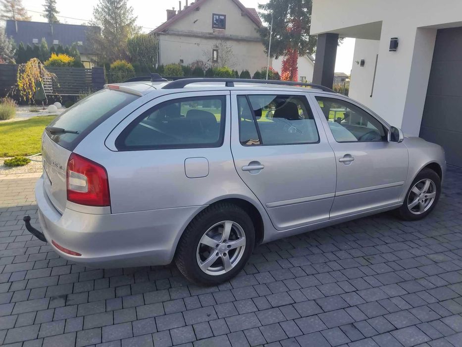 Wynajem samochodów  OCTAVIA II 1.6 TDI 105 KM KOMBI HAK