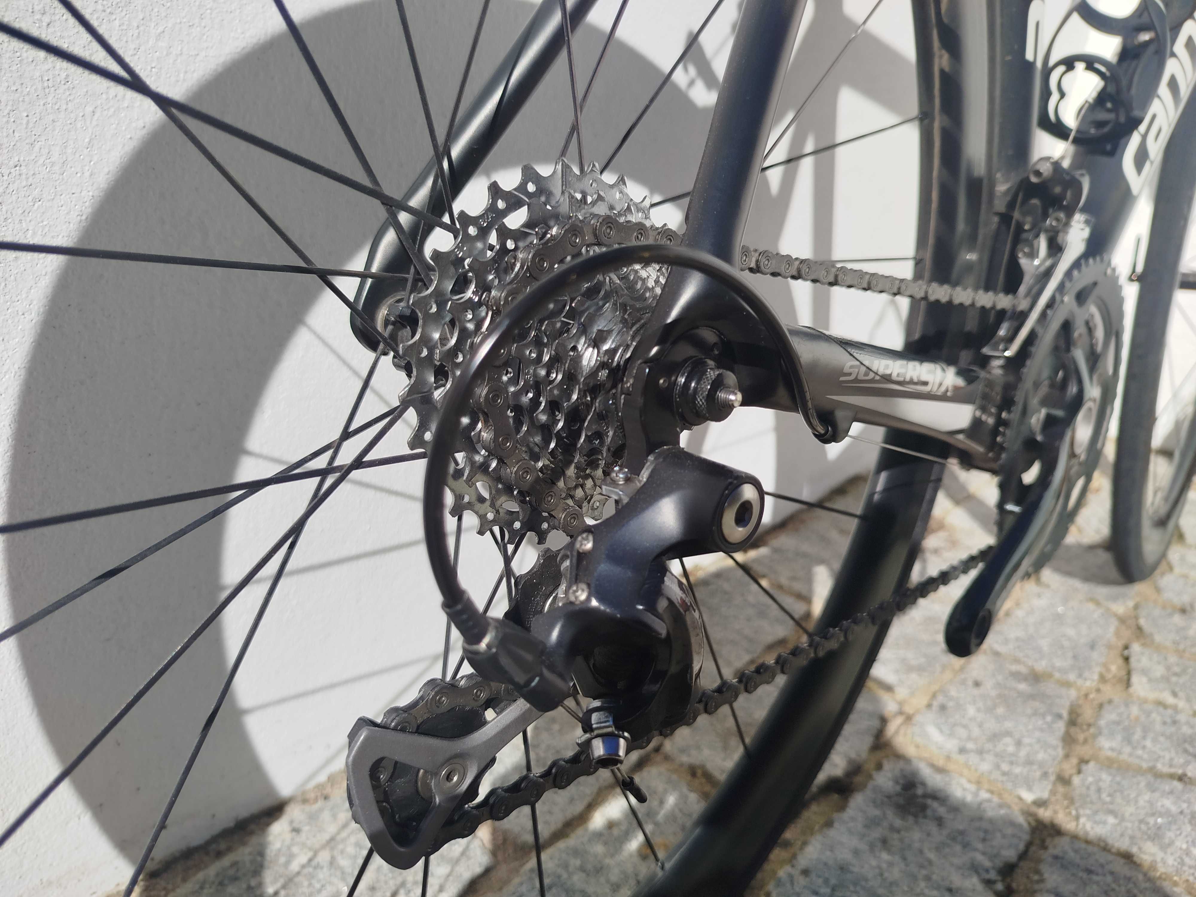 Bicicleta de estrada Cannondale Supersix Evo tam. 54 Carbono