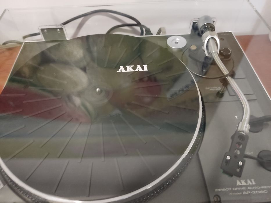 AKAI AP 206C Gira Discos Excelente