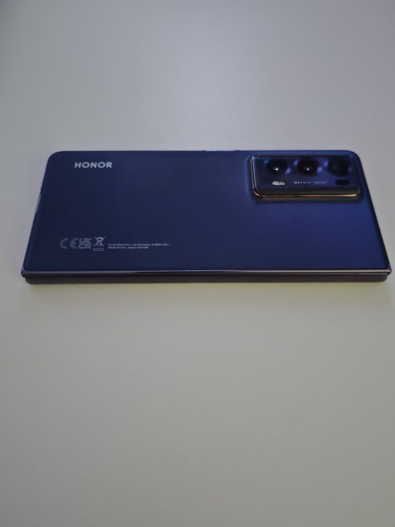 Honor Magic V2 em bom estado