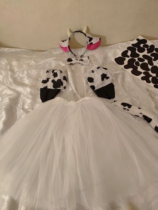 Świetny strój przebranie krowa krówka raciczki ogon 6 części uniwersal