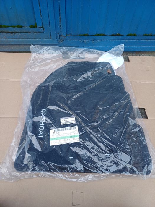 Nowe Oryginalne Dywaniki Nissan Qashqai J10E 05-