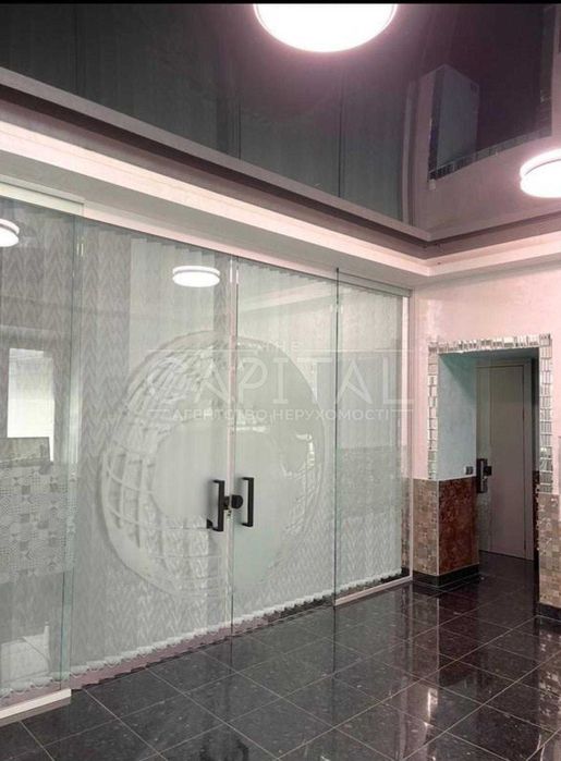 Продаж офісного приміщення, 90 м², вул. Івана Мазепи, 3