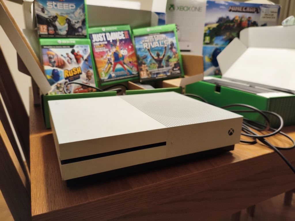 Zestaw Xbox One S + pad + Kinect + gry