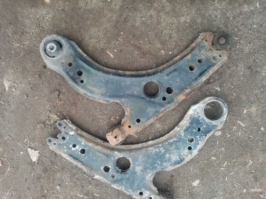 Продам ричаги гольф 4