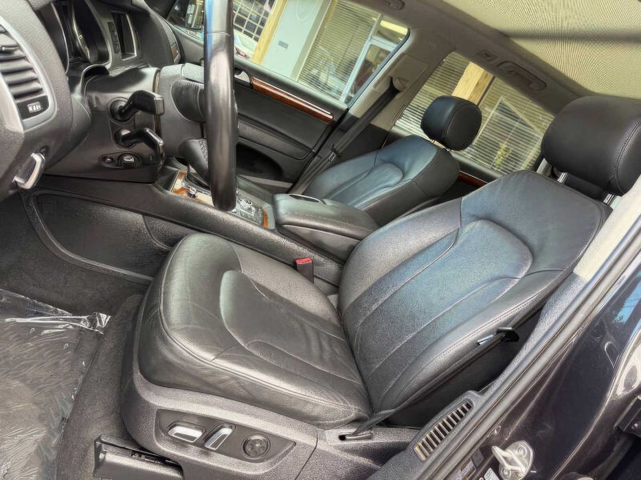 Audi Q7      2014