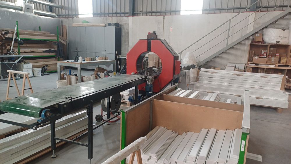 Linha de embalamento de perfis