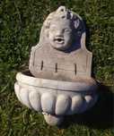 Fonte em Pedra de Parede com Figura de Anjo