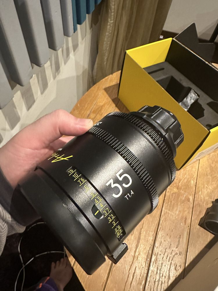 Lente DZOFILM ARLES 35mm T1.4 (Como Nova) (Oferta adaptador L para PL)