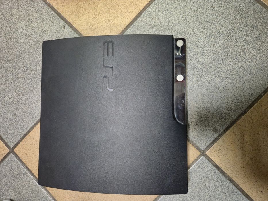 Konsola PS 3 + 2 pady