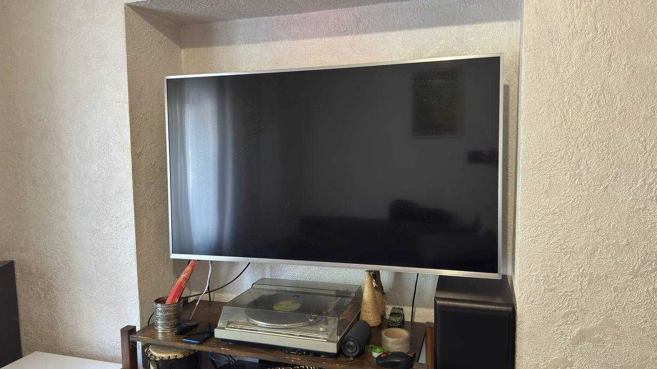 Продам Телевізор Hisense 55M7030UWG
