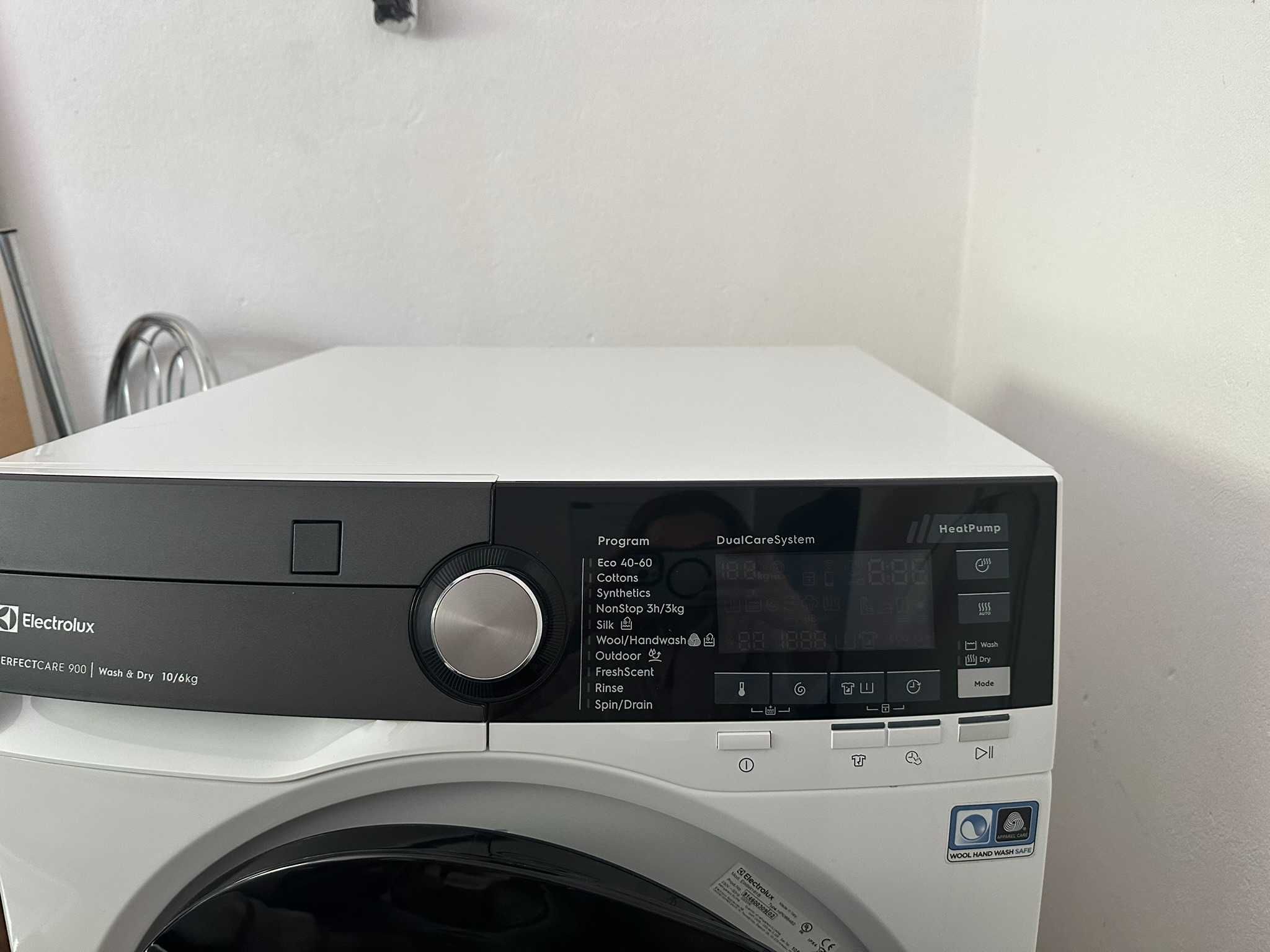 Pralko-suszarka Electrolux PerfectCare 900 EW9W161BC