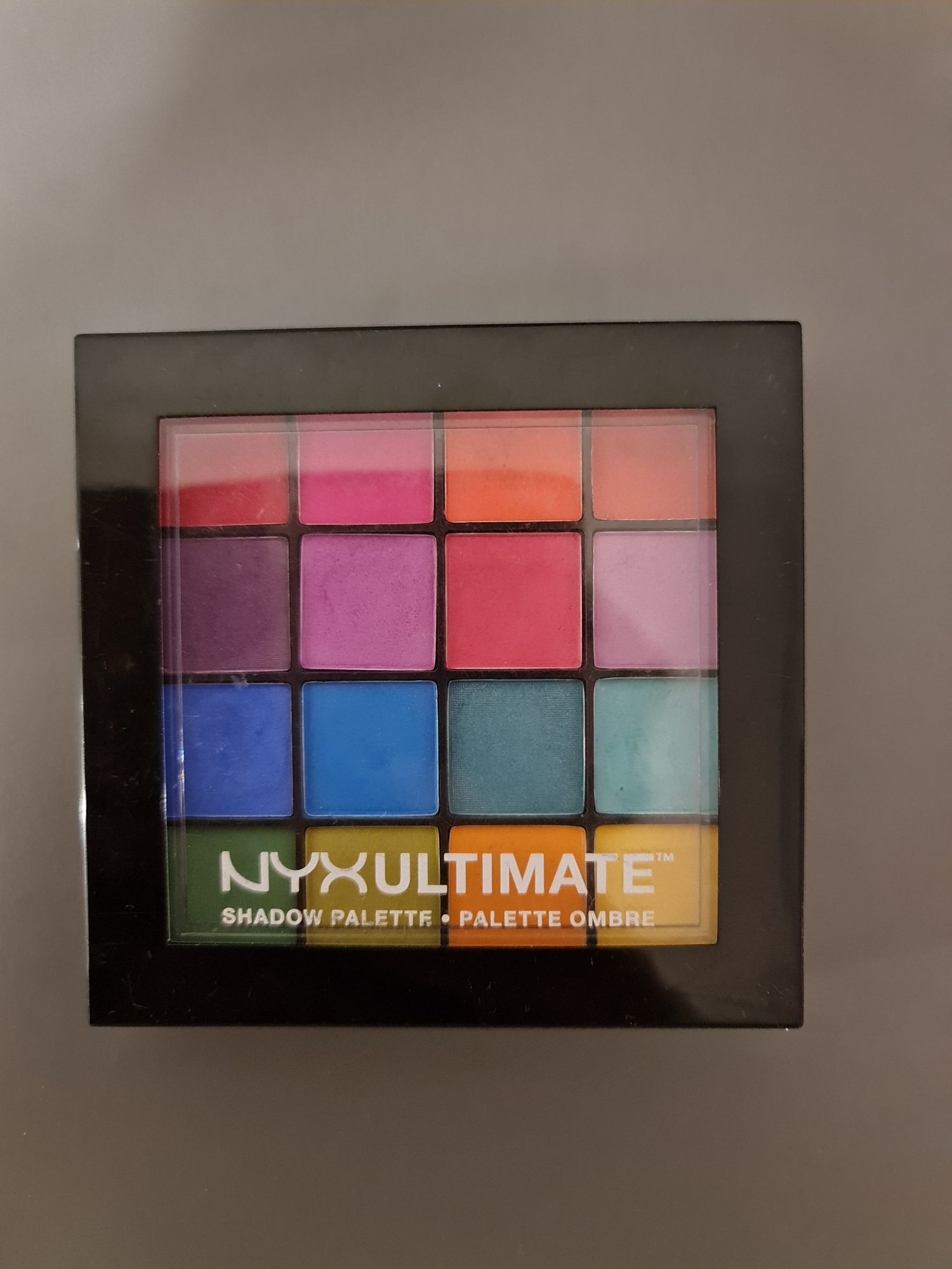 Paletka kolorowych cieni NYX Ultimate brights usp04