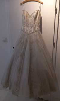 Suknia ślubna Demetrios