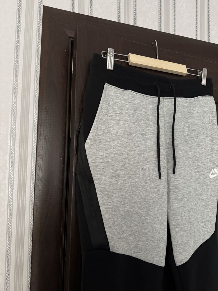 Спортивні штани Nike найк Tech Fleece найк теч фліс спортивні штани