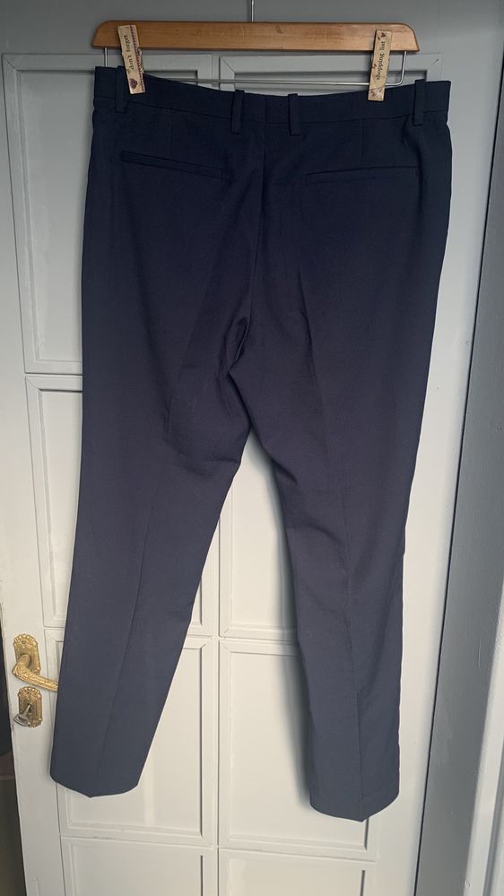 Garnitur granat H&M roz z metki 52 model Skinny fin