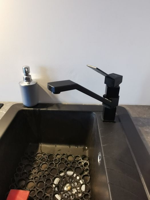 Bateria kuchenna Reihe z wężykami i zlewozmywakiem