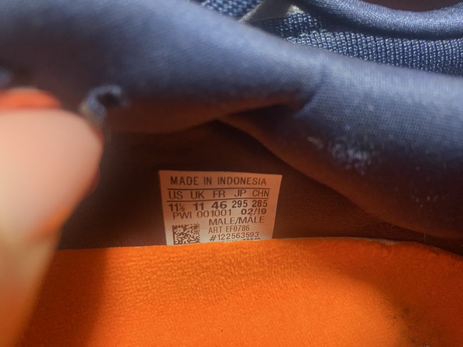 Кросівки в гарному стані