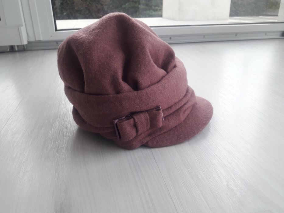 Czapka zimowa damska M z wełny polska stan idealny