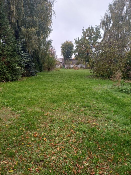 Sprzedam  działkę  budowlaną