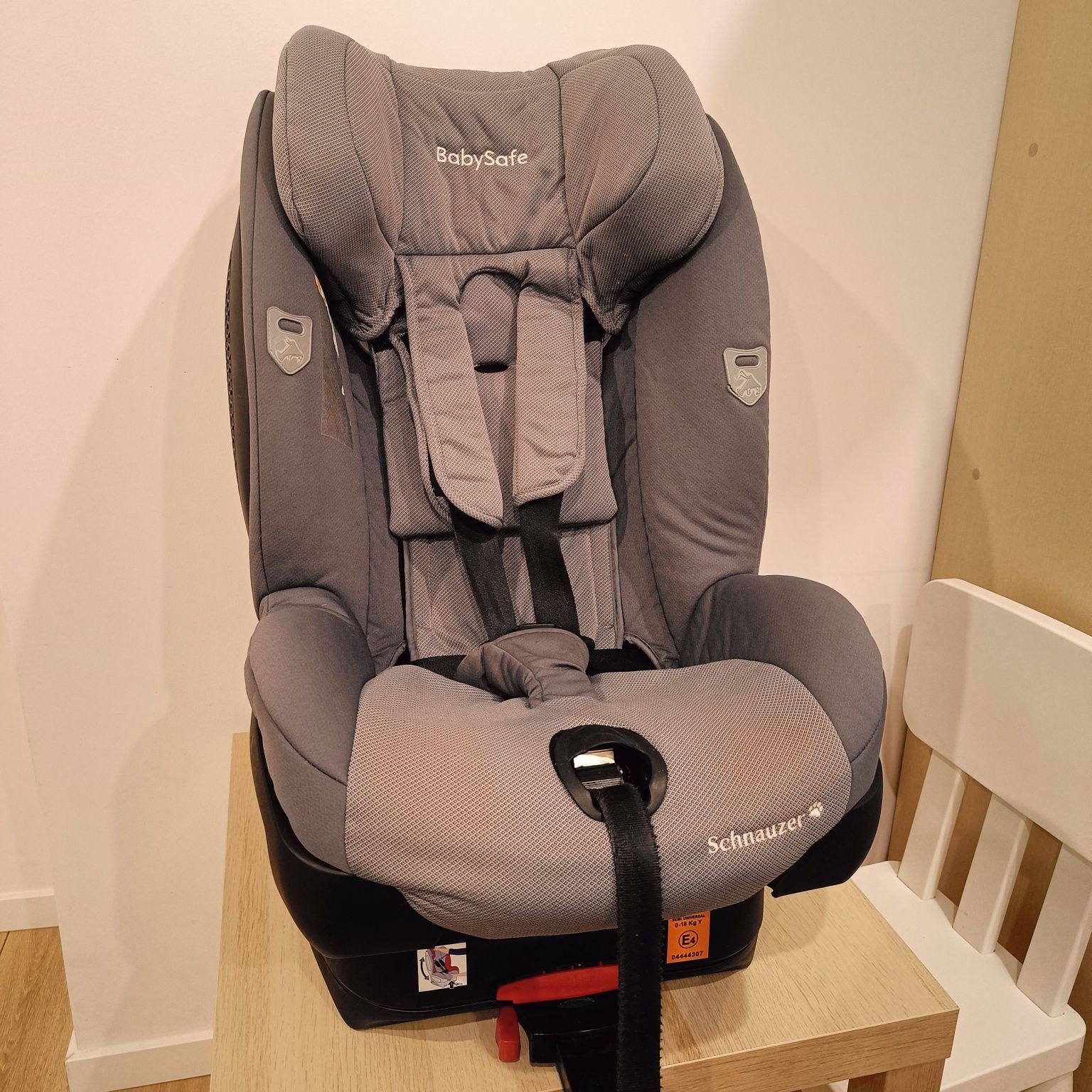 Fotelik  baby safe schnauzer 0-18 kg ISOFIX