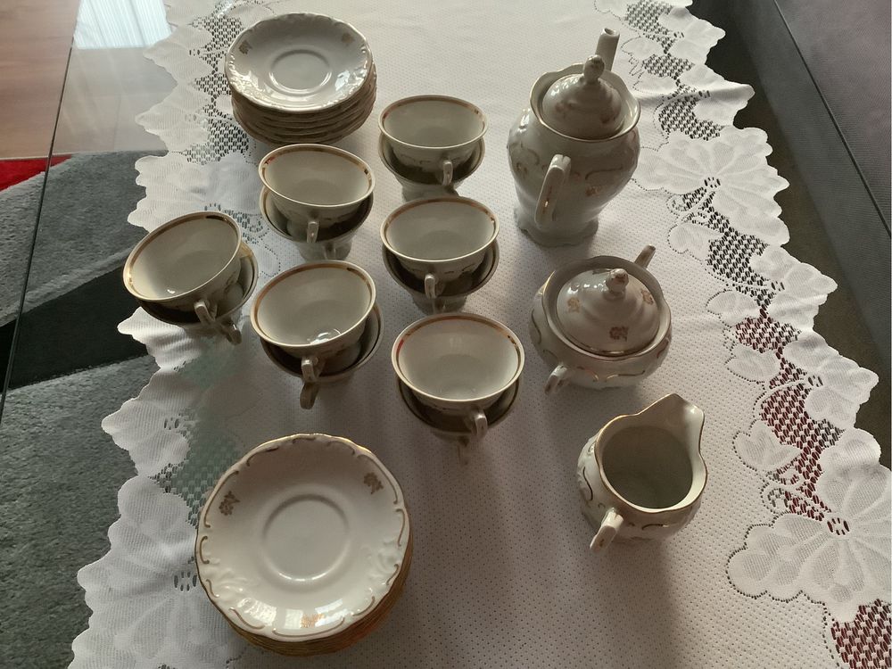 Komplet porcelany Walbrzych dla 12 osob do kawy