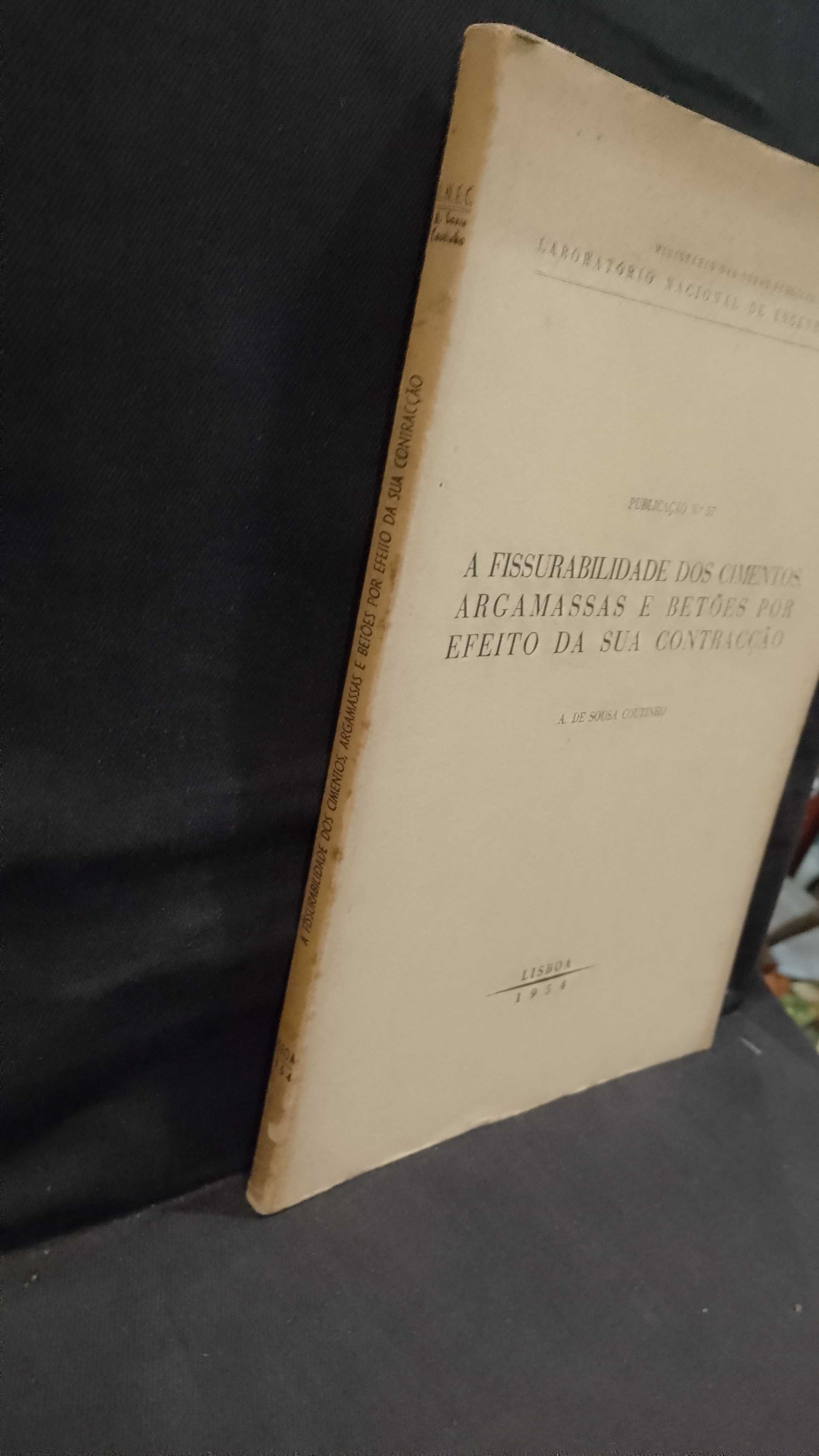 A Fissurabilidade dos cimentos, argamassas e betões