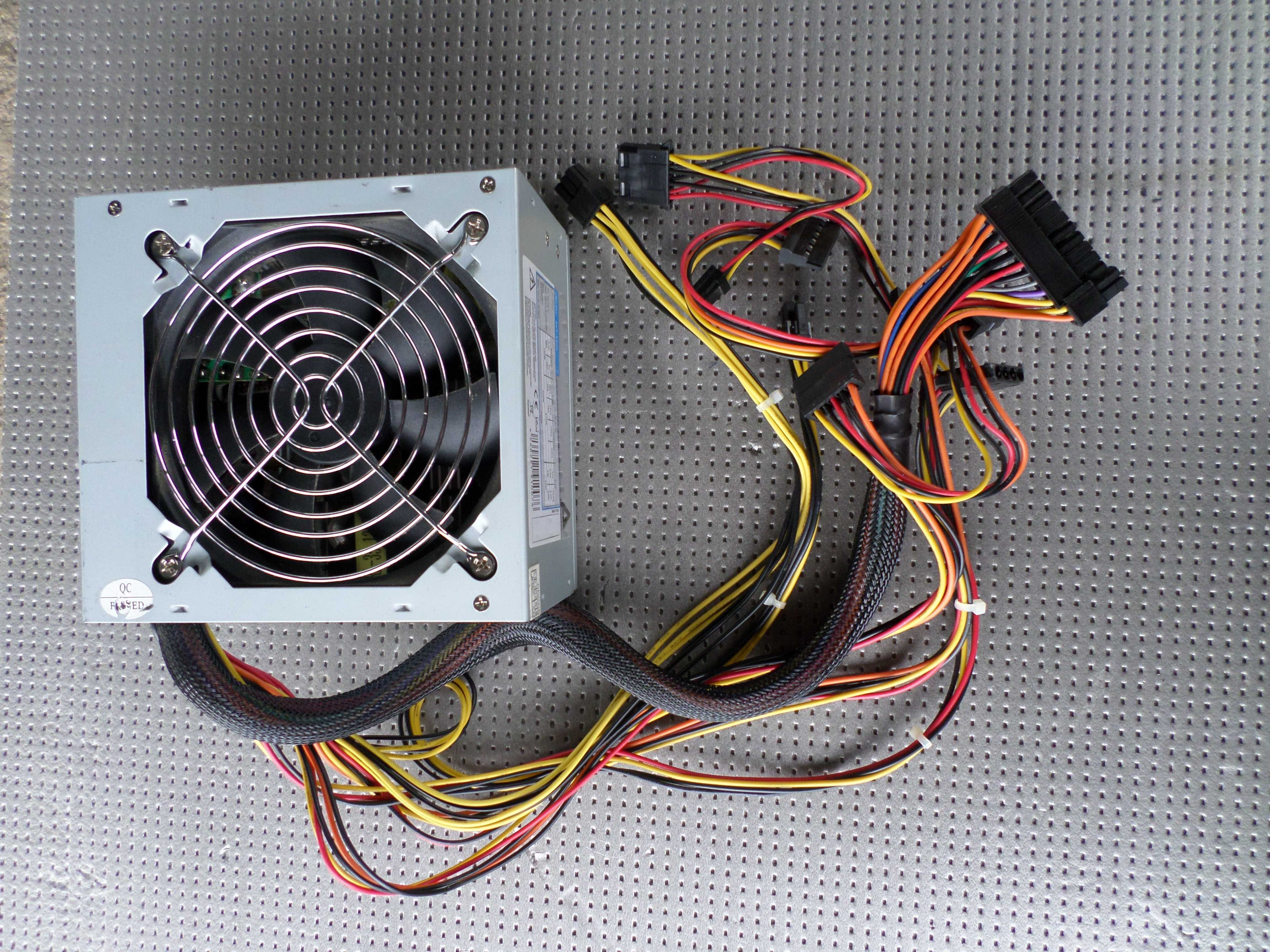 Блок живлення AVANTEC AVT-5500 120FAN 550 Вт є 6-PIN на відеокарту бу