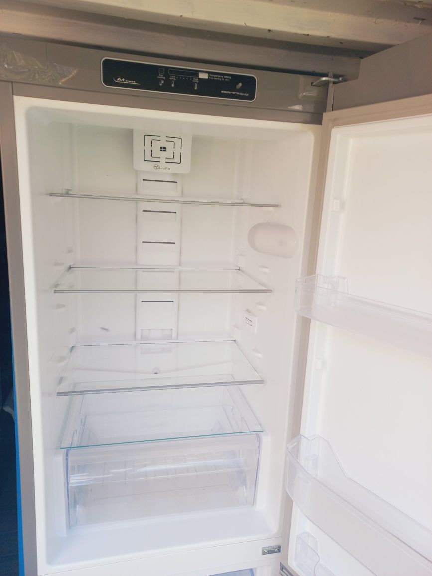Lodówka Whirlpool Srebrna No Frost Zadbana 100% Sprawna Transp