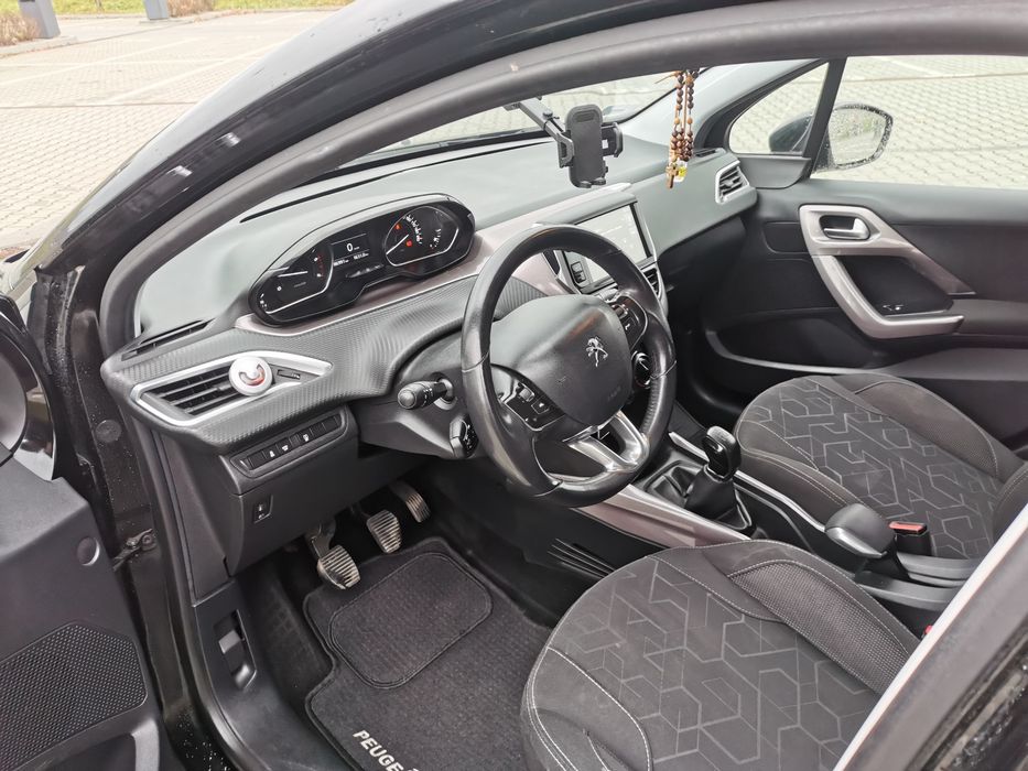 Sprzedam Peugeota 2008