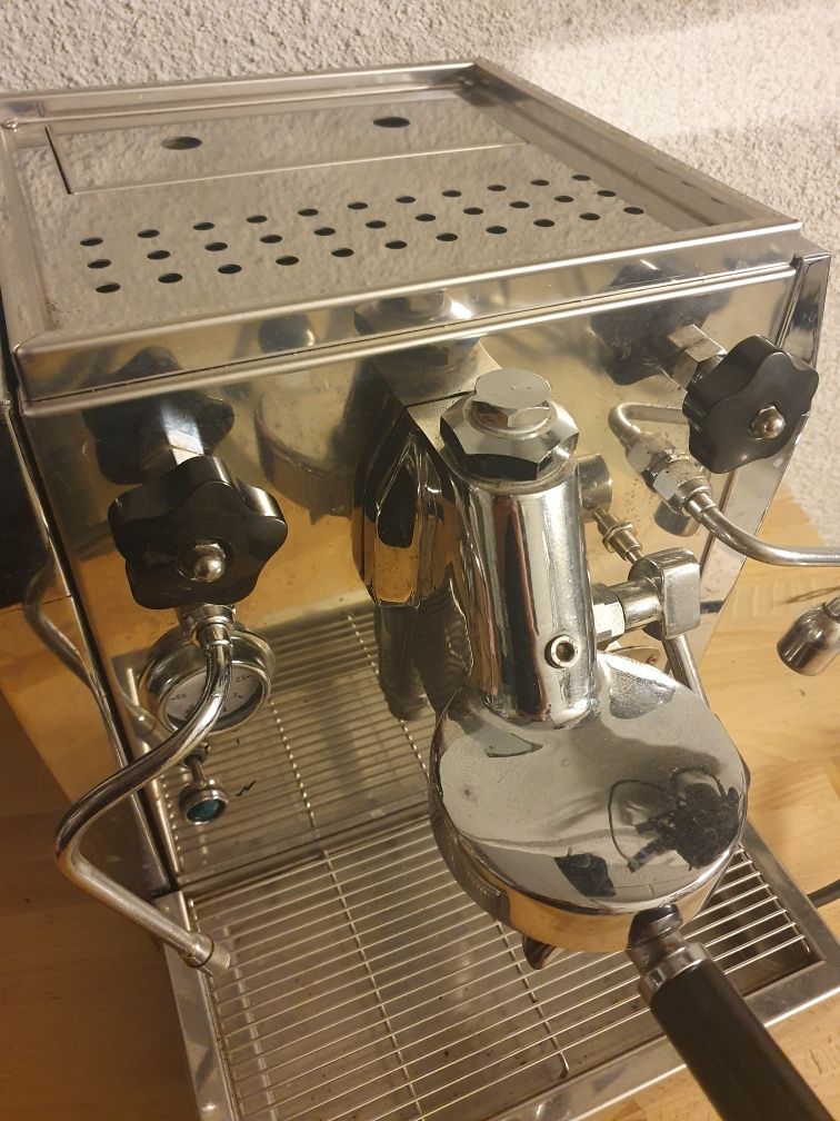ECM Technika ekspres kolbowy E61 stan bdb