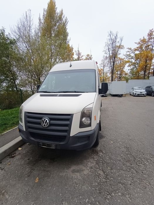 Бус Фольксваген Крафтер в гарному станіі