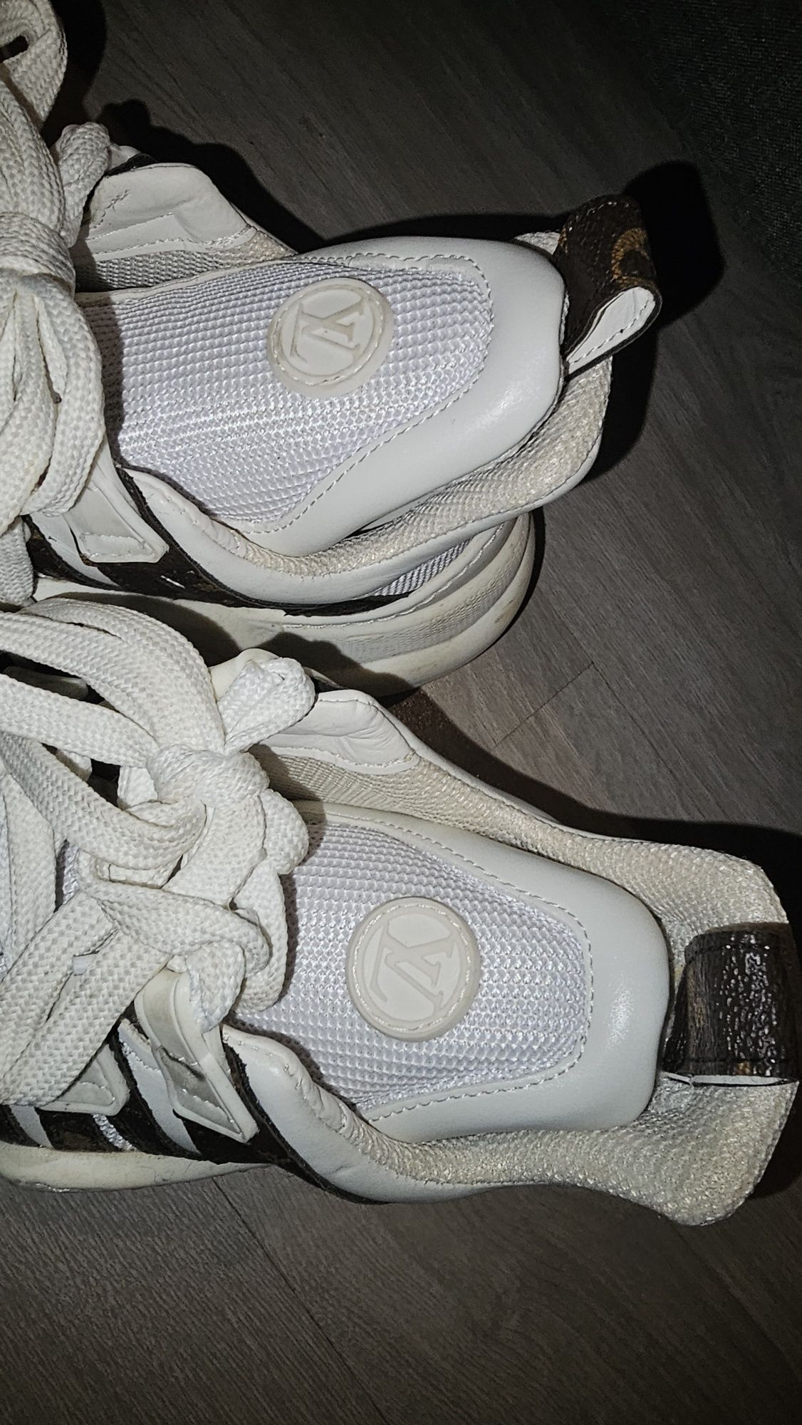 Tenis novos lv 37
