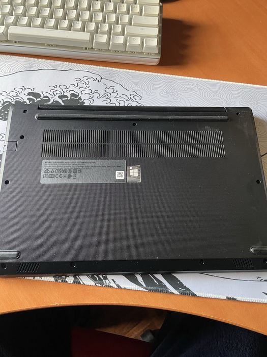 Lenovo v14 g2 itl