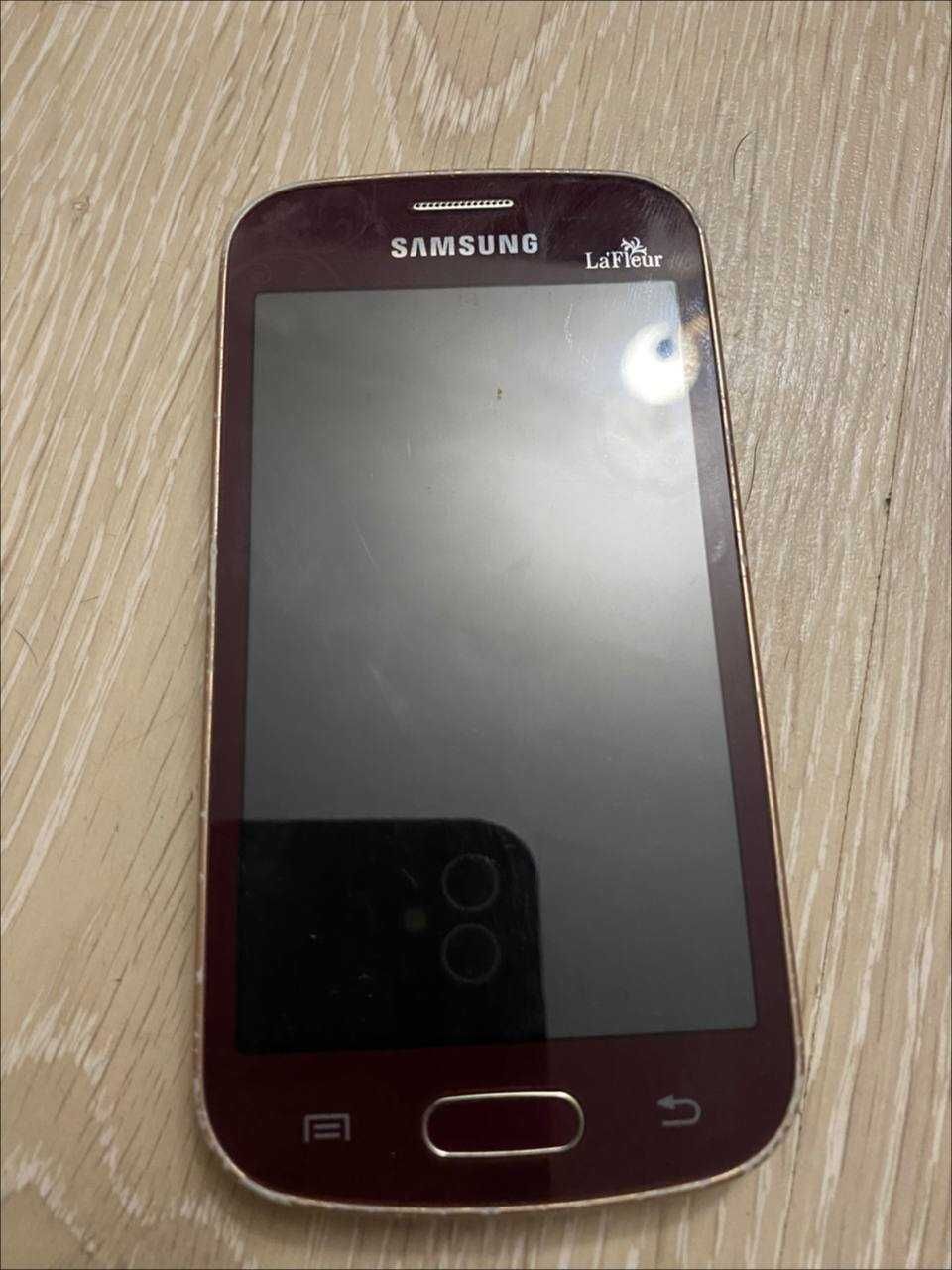 Телефон Samsung Galaxy Trend S7390