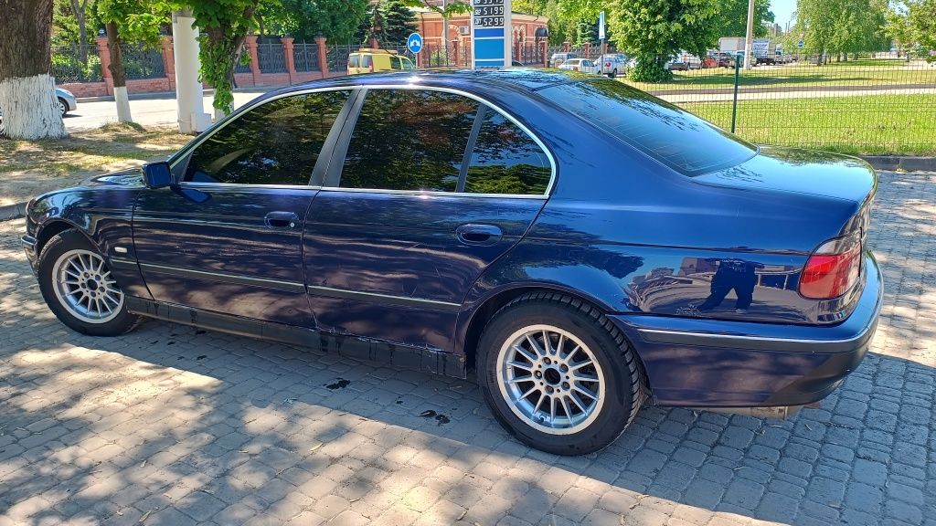 Продам  BMW- 528