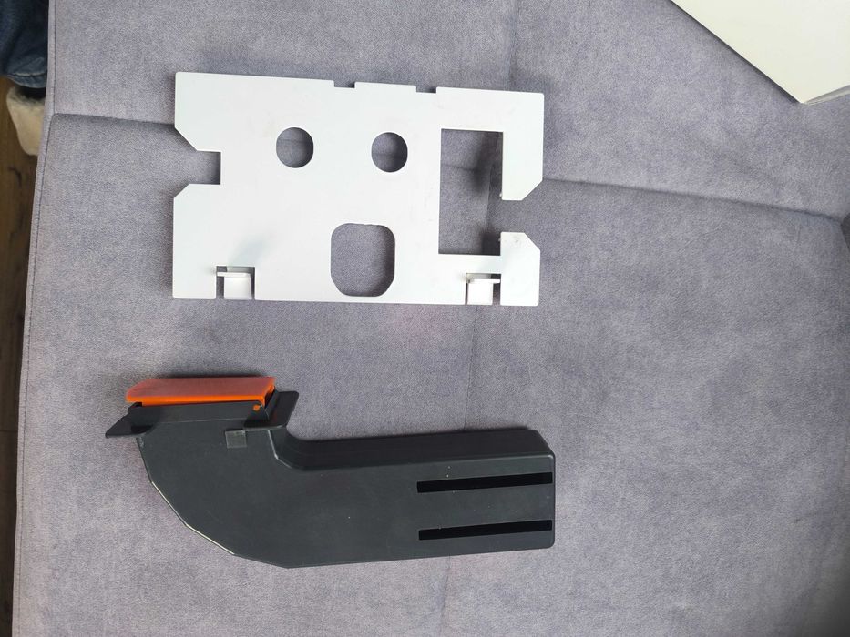 Pojemnik, podajnik na kostki Geberit