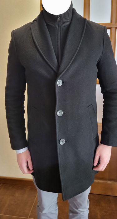 Чоловіче утеплене вовняне чорне пальто