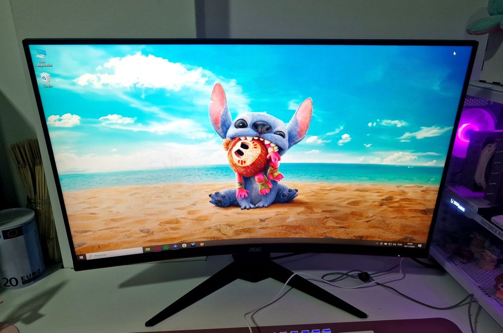 Monitor Curvo AOC 240 Hz 31.5" 0.5ms