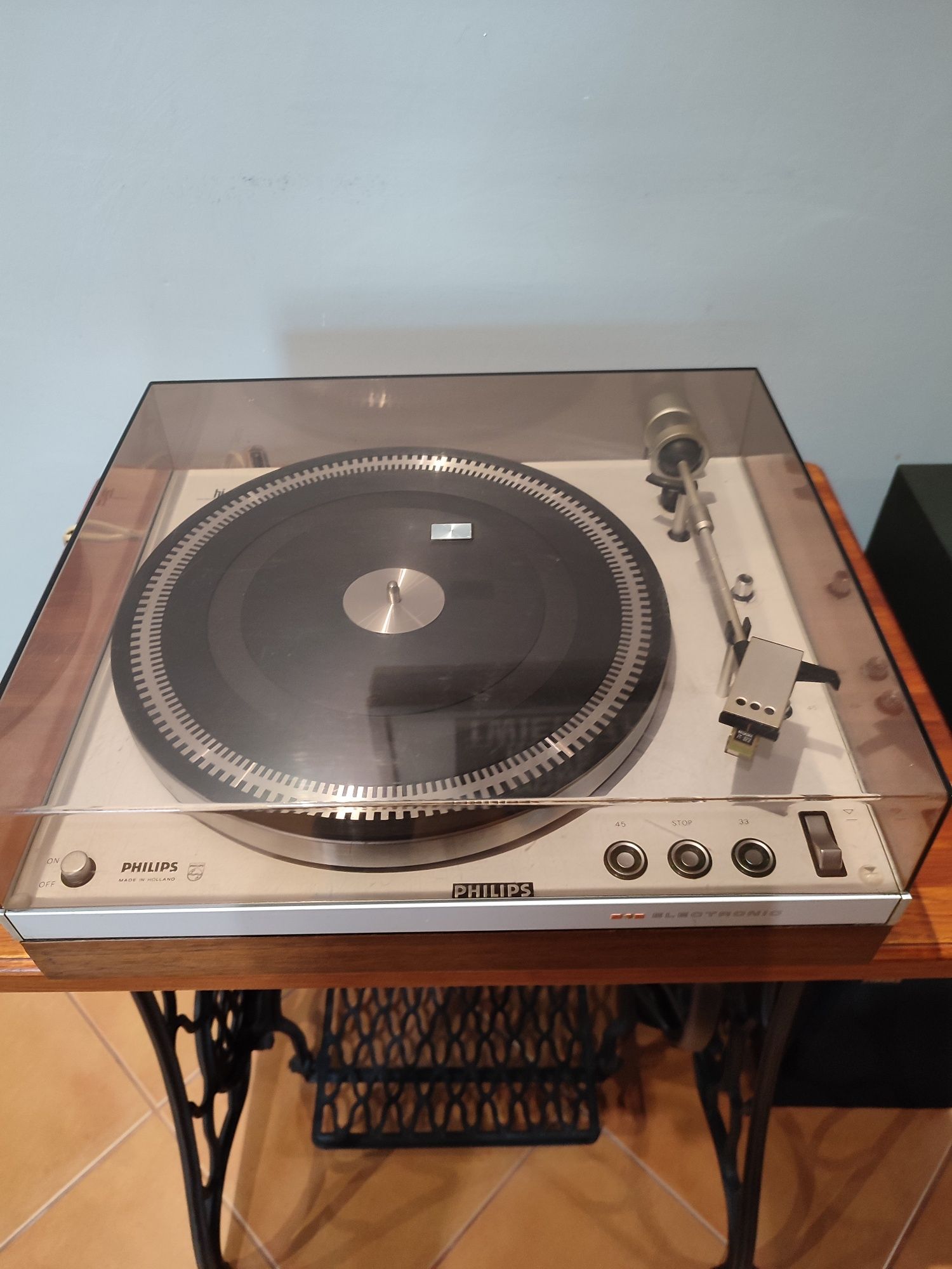 Gramofon Philips 212 vintage