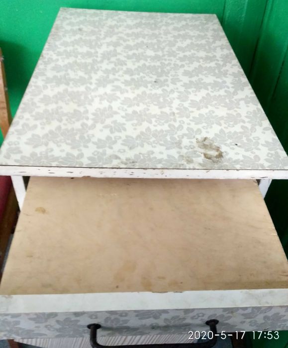 Мебель для кухни: стол, стул, тумба