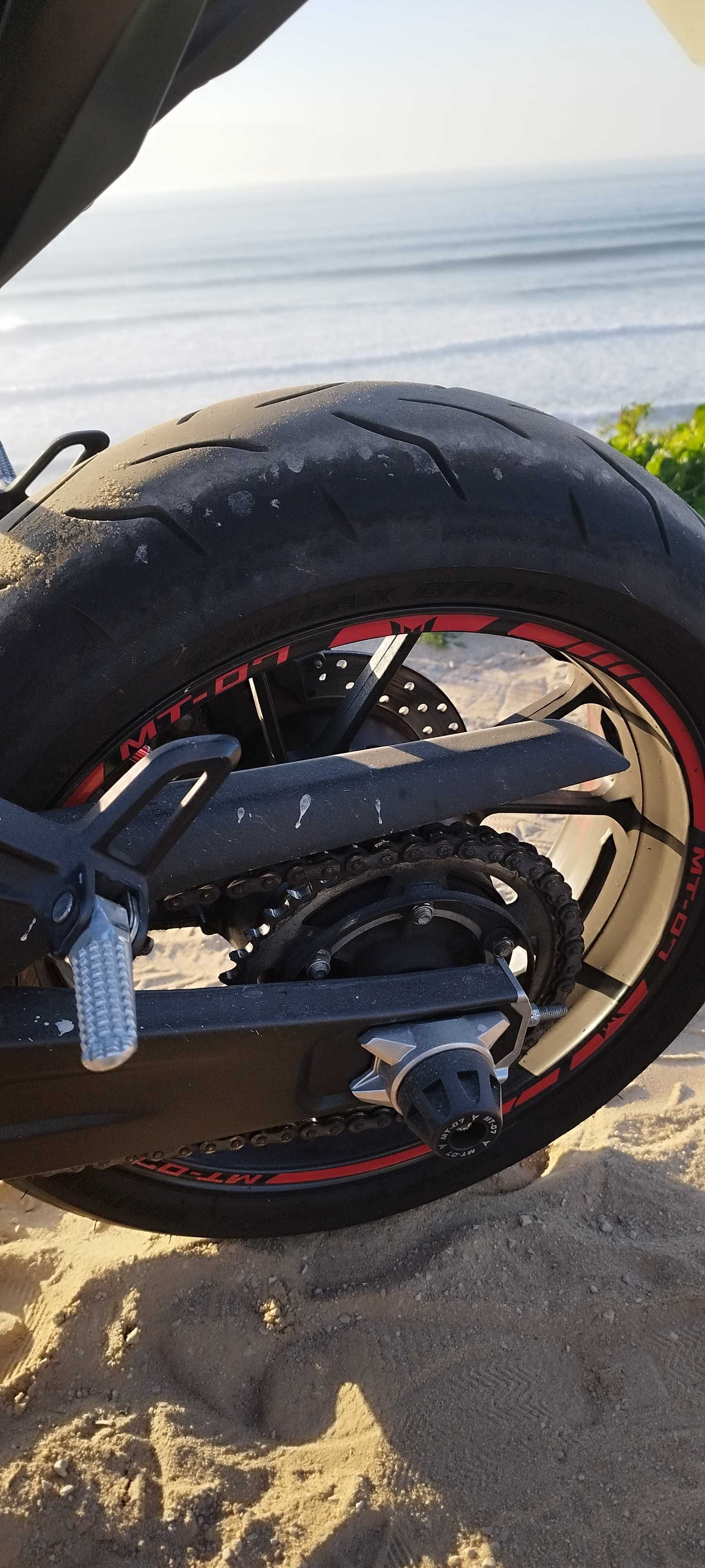 MT 07 - 2021 - 20k kms - Full Extras- OPORTUNIDADE