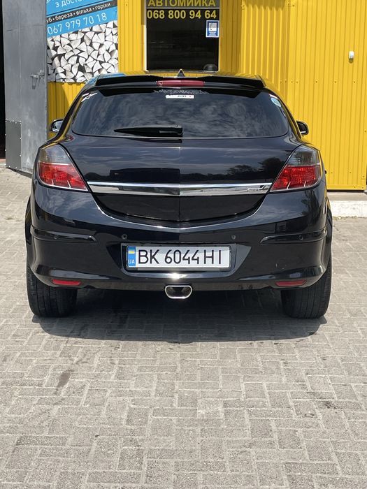 Opel astra gtc opc line