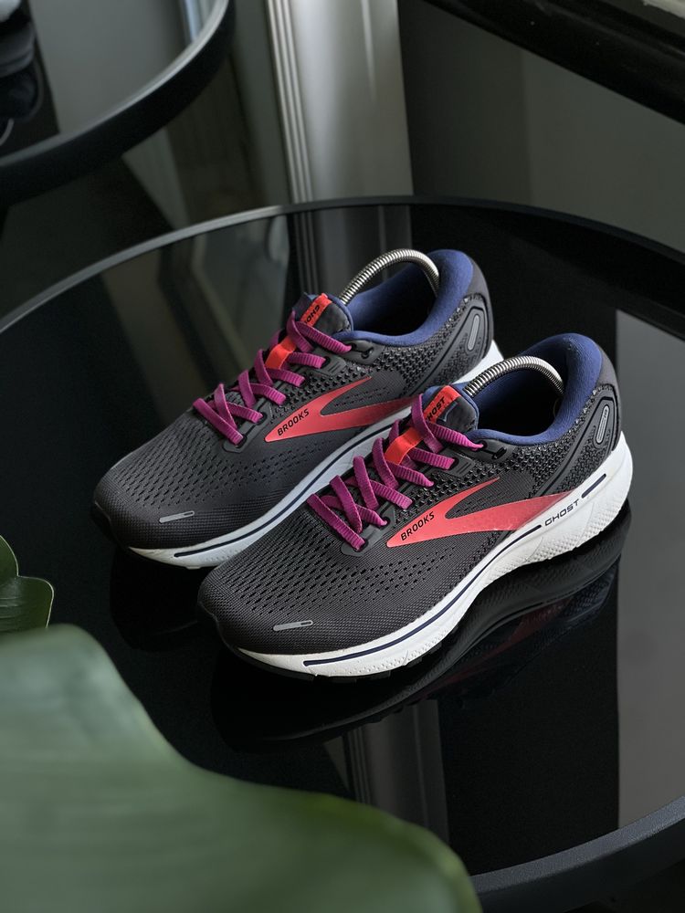 Оригінал! Кросівки Brooks  Ghost. Розмір 39 ( 25 см)